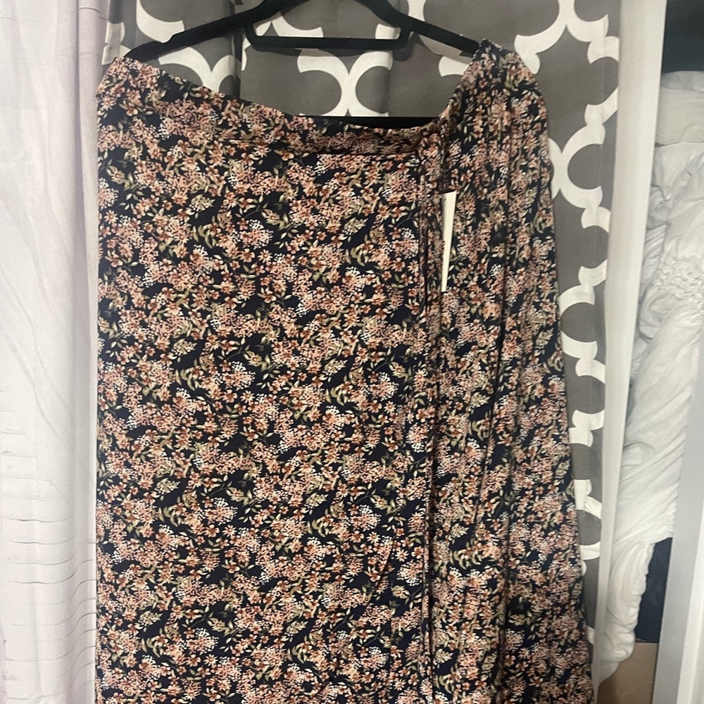 3x long skirt